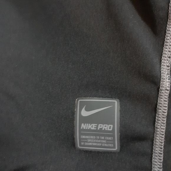 💚NIKE PRO DRI - FIT LONGSLEEVE 💚 - Picture 4 of 5